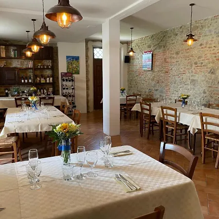 Con Cucina Il Favaio Séjour à la ferme *