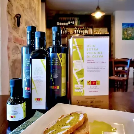 مزرعة للإقامة Con Cucina Il Favaio