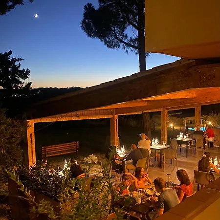 Con Cucina Il Favaio Séjour à la ferme