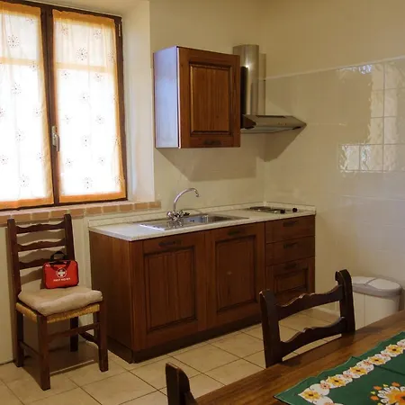 مزرعة للإقامة Con Cucina Il Favaio *