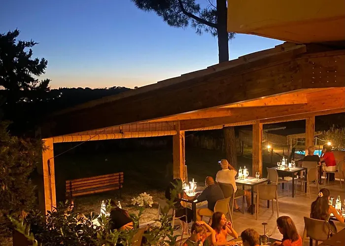 Con Cucina Il Favaio Séjour à la ferme